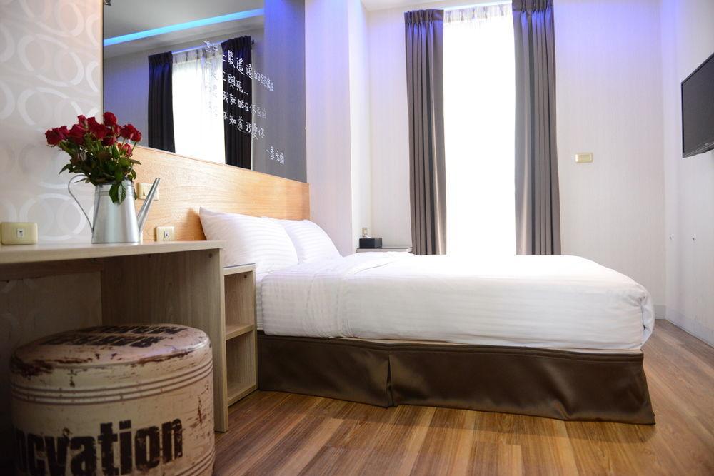 Check Inn Express Taichung Fuxing Hall 2 Kültér fotó